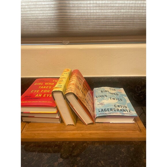 6 Hardcopy Set: The Girl with the Dragon Tattoo - Picture 7 of 8